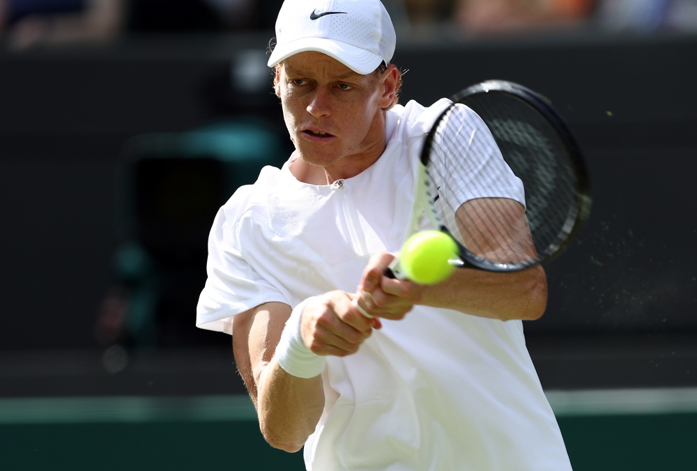 很多人盯着 很多人盯着